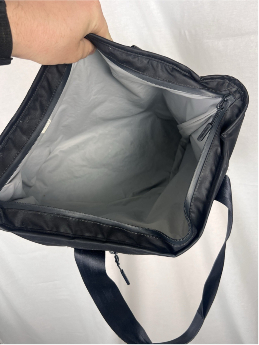 HYDROFLASK 20L Insulated Tote Large Waterproof Cooler Bag Keeps Food Fresh Used - Picture 5 of 7